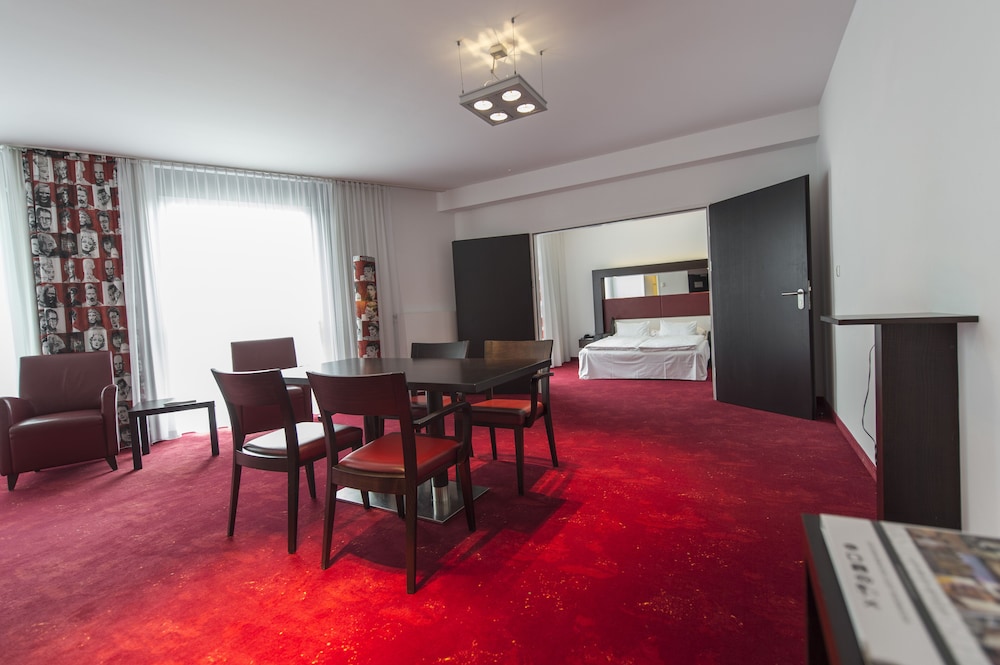 Arcotel Velvet Berlin 61/77