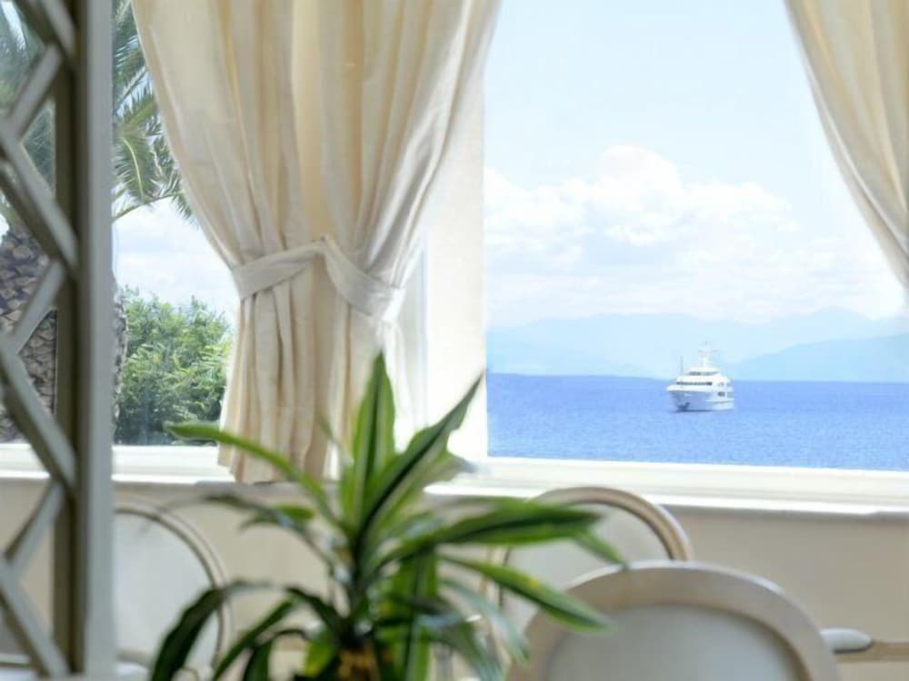 Corfu Palace Hotel 65/66