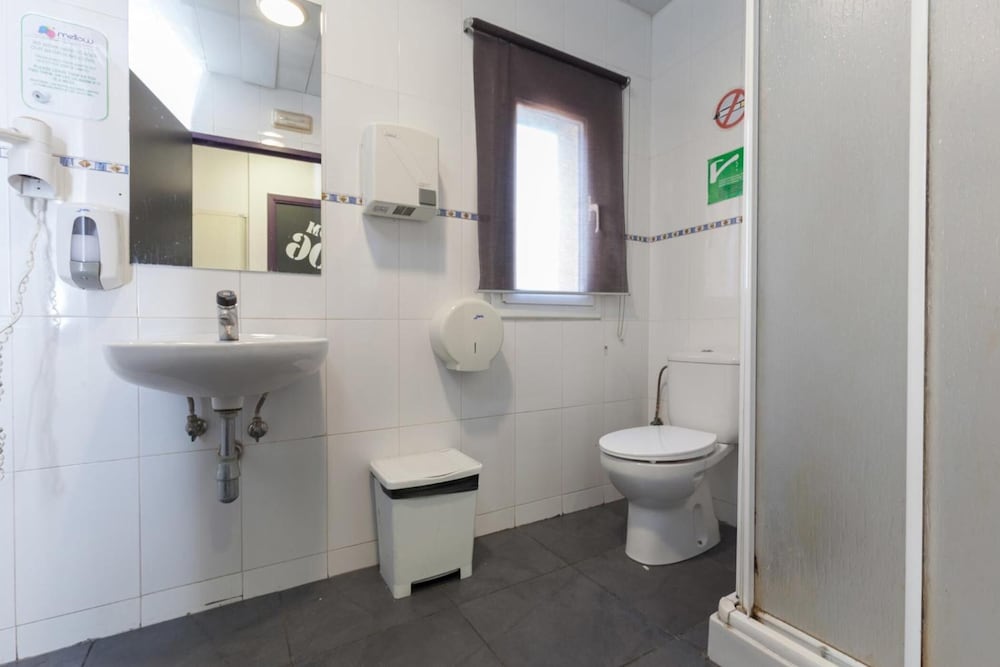 Mellow Youth Hostel 98/100