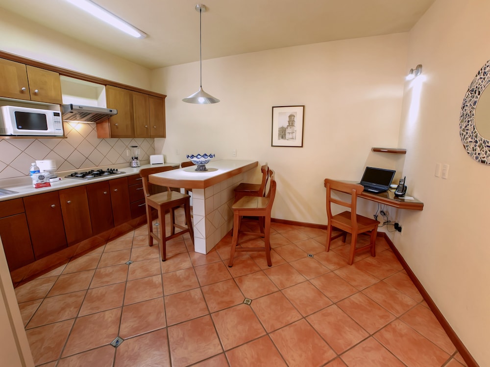 Alcazar Suites 21/30
