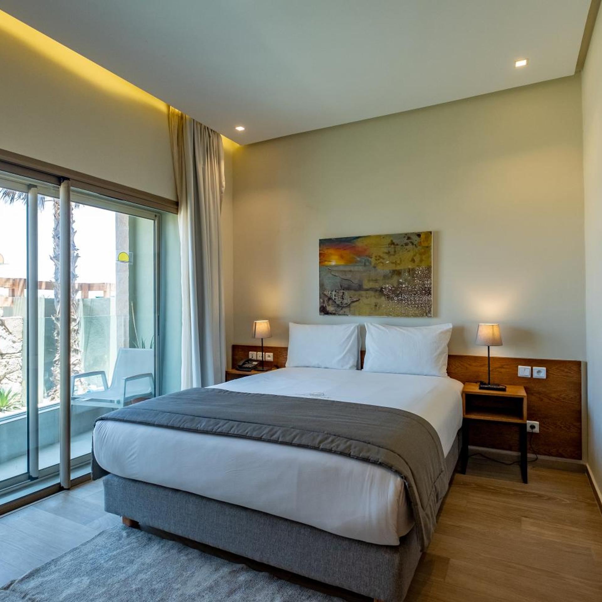 Standard, Twin Beds, Street View, Balcony