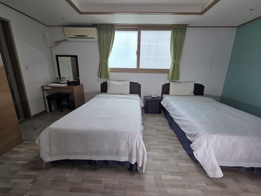 Olle Tourist Hotel 15/40