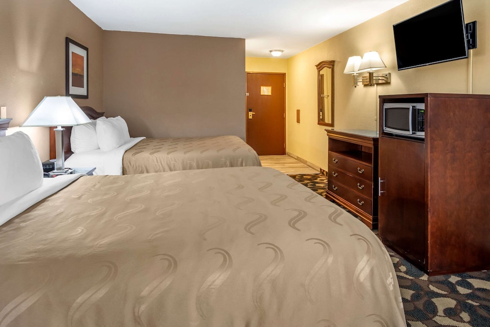 Quality Inn Paradise Creek 7/43
