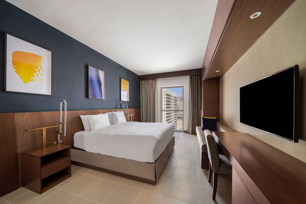 Tower, Deluxe, King Bed