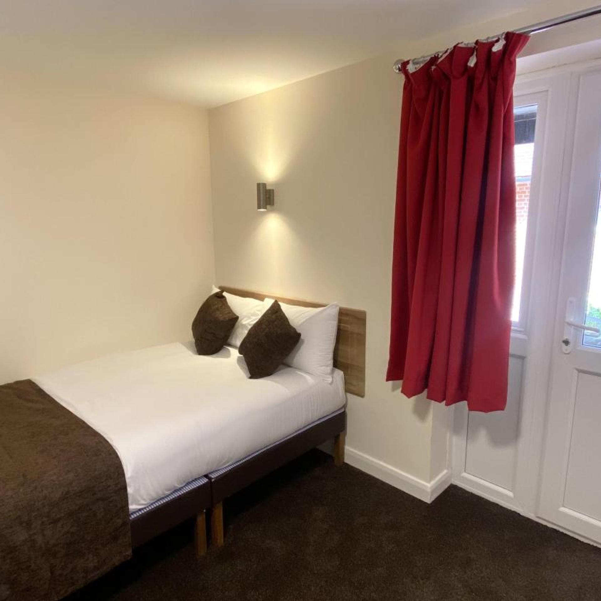 Room, Double Bed, Small