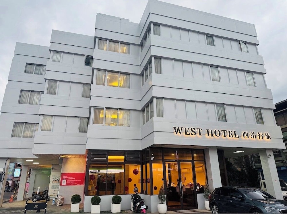 West Hotel 3/55