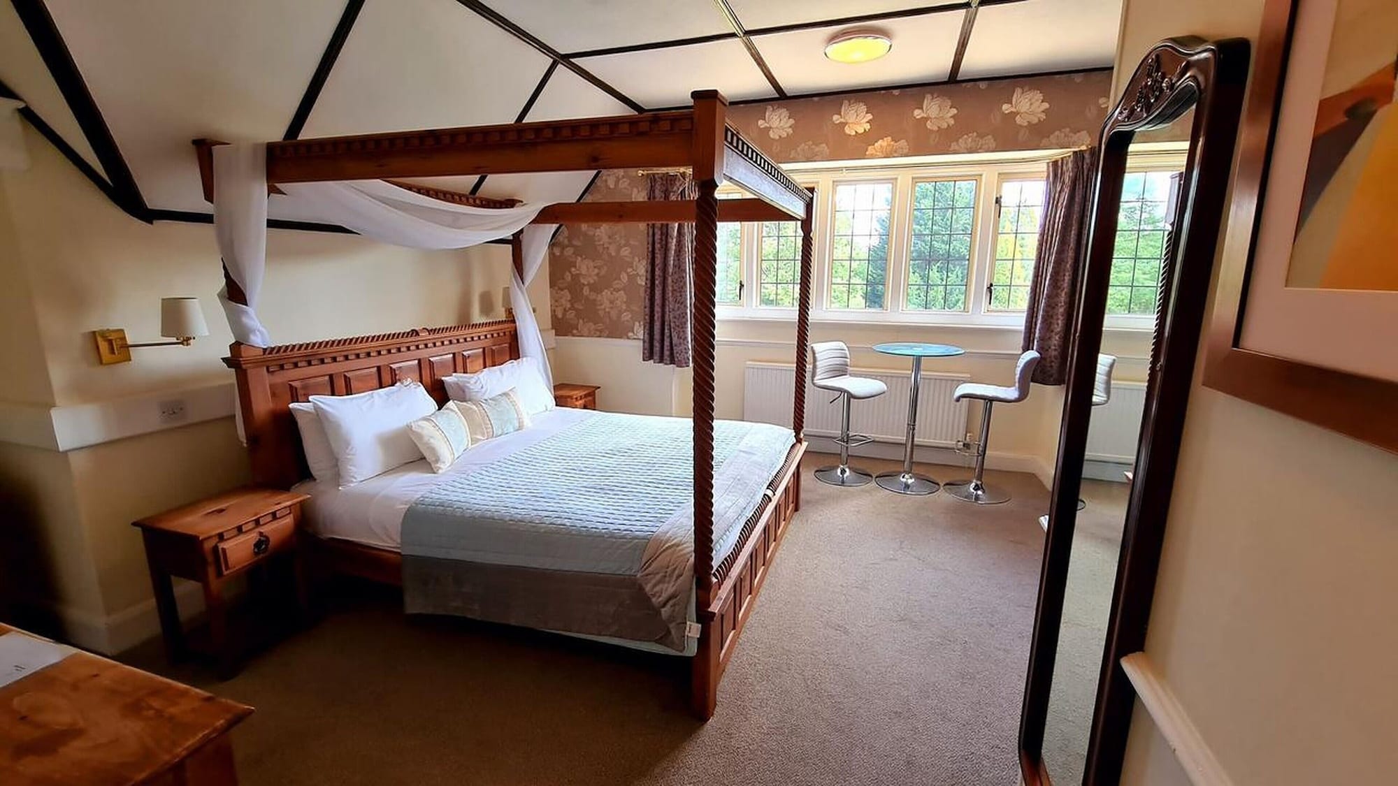 Four Poster, Double Bed