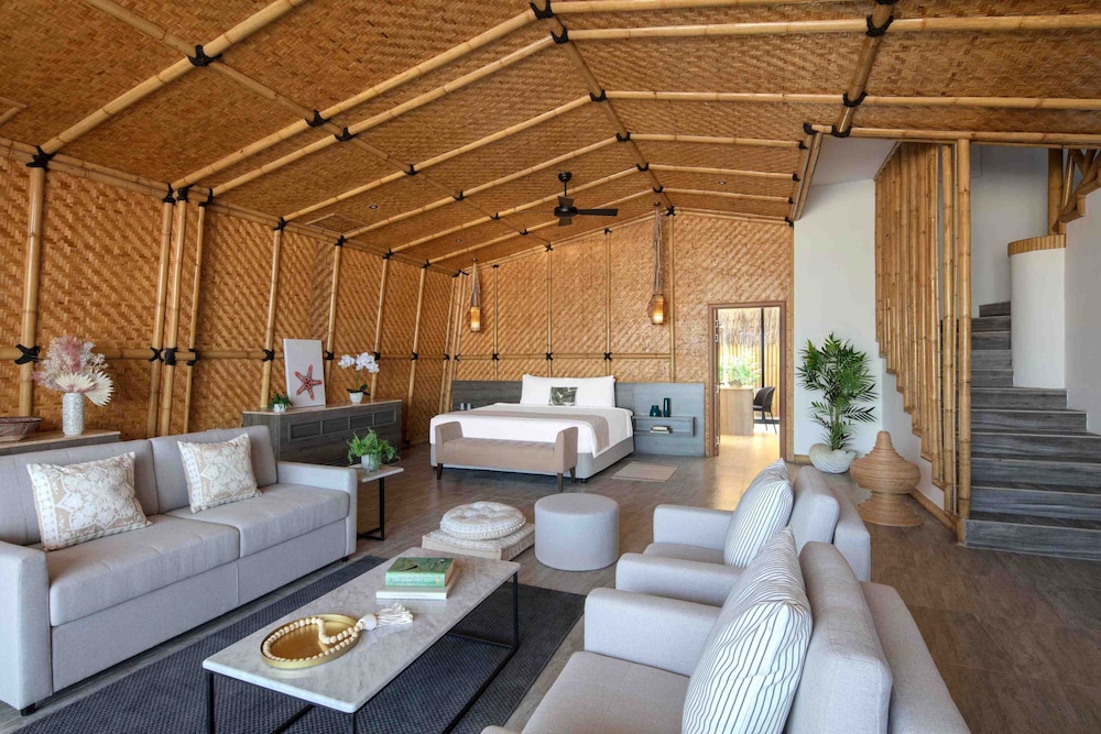 Anantara World Islands Dubai Resort 7/78