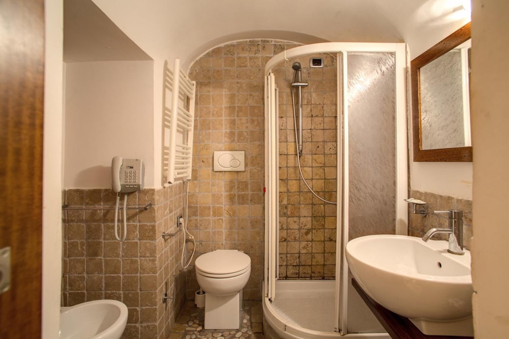 RESIDENZA DOMIZIA 25/28