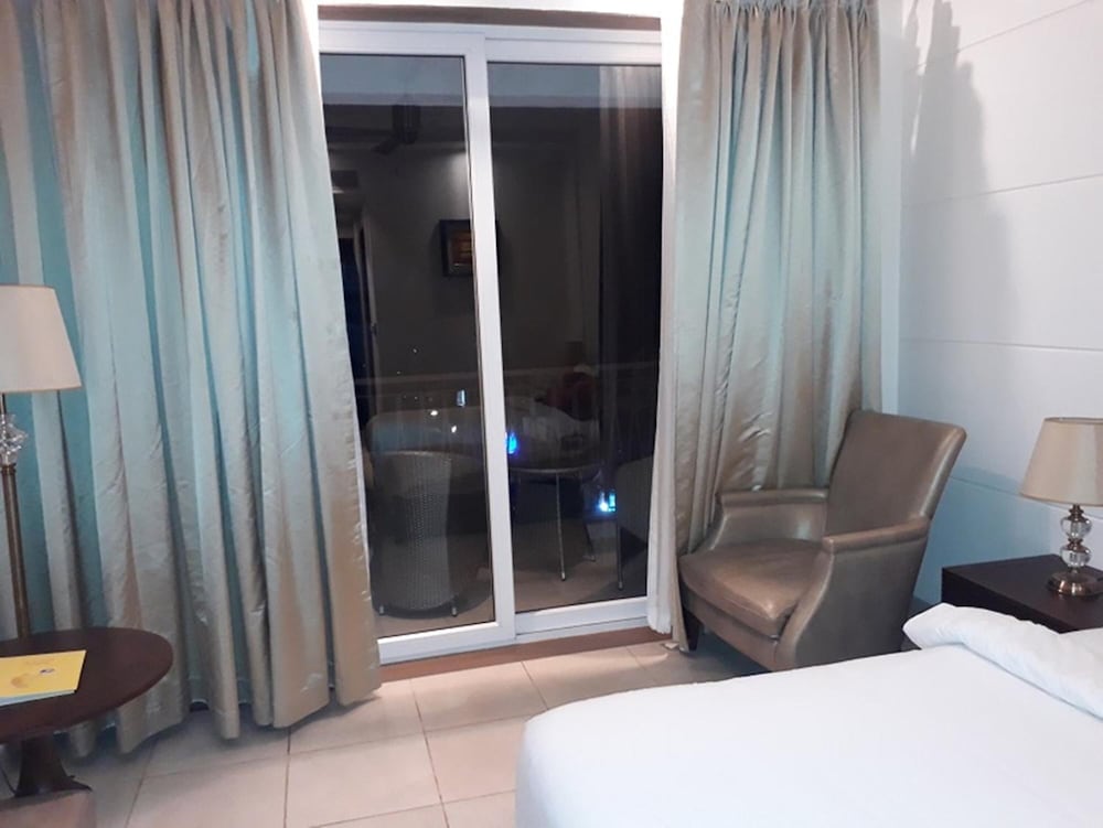 Lemon Tree Hotel Candolim Goa 14/25