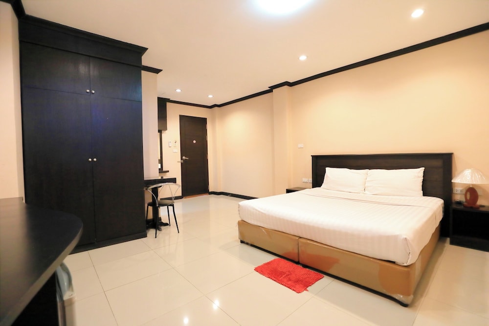 Triton Place 18/52