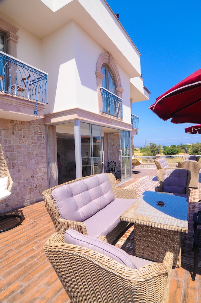 Cunda Rota Hotel 6/50
