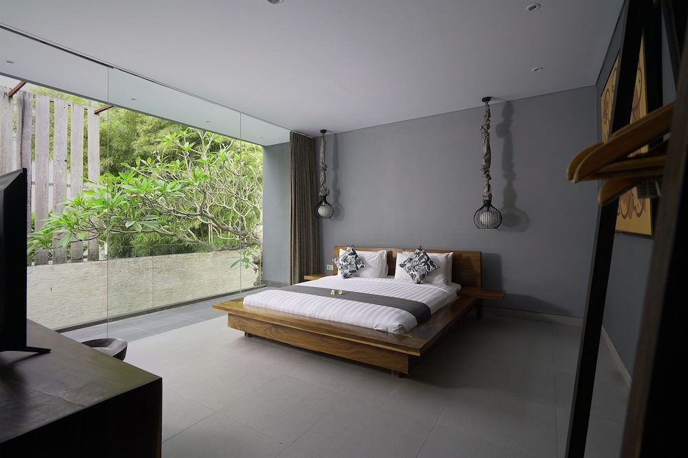 3 BEDROOMS, VILLA, PRIVATE POOL