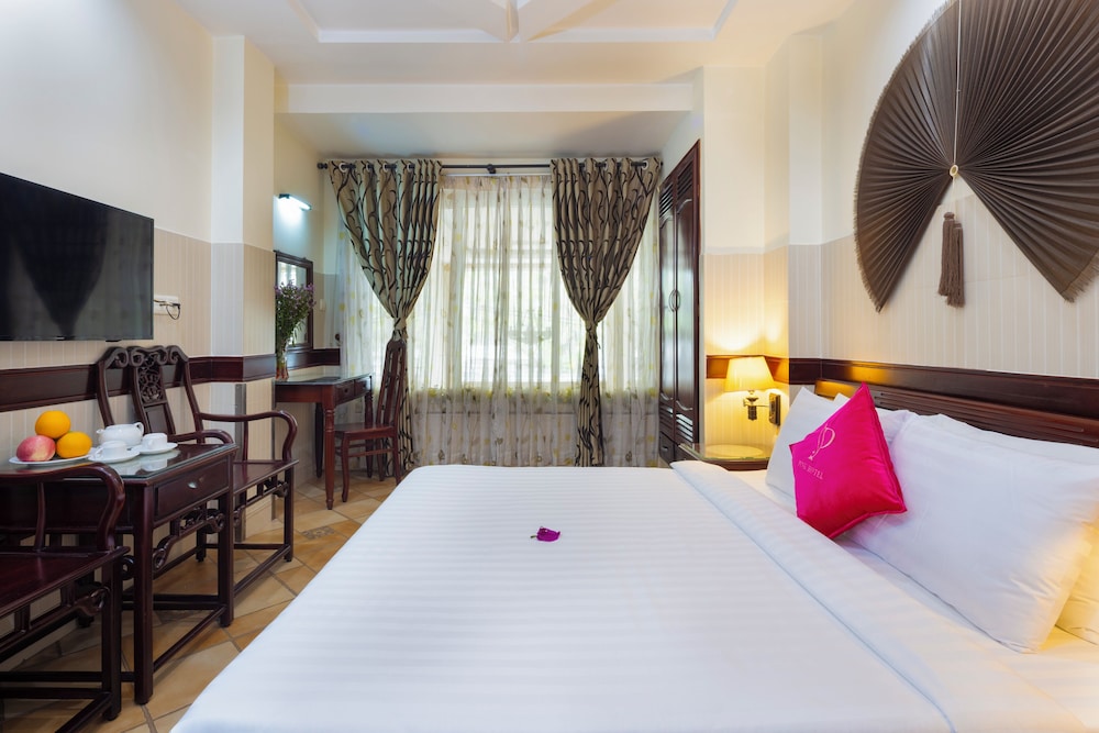 Hoang Thanh Thuy Hotel 1 12/77