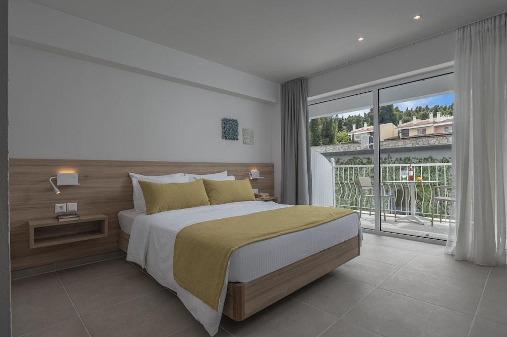 Kriopigi Hotel 56/104