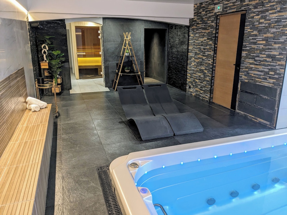Confidentiel Hotel and Spa 55/78