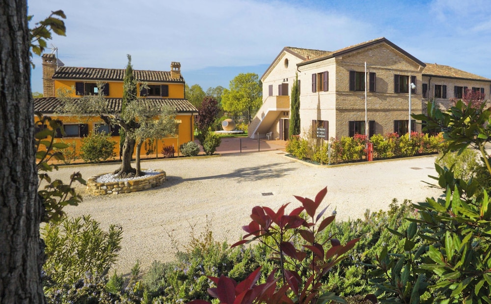 Villa Gens Camuria 46/48