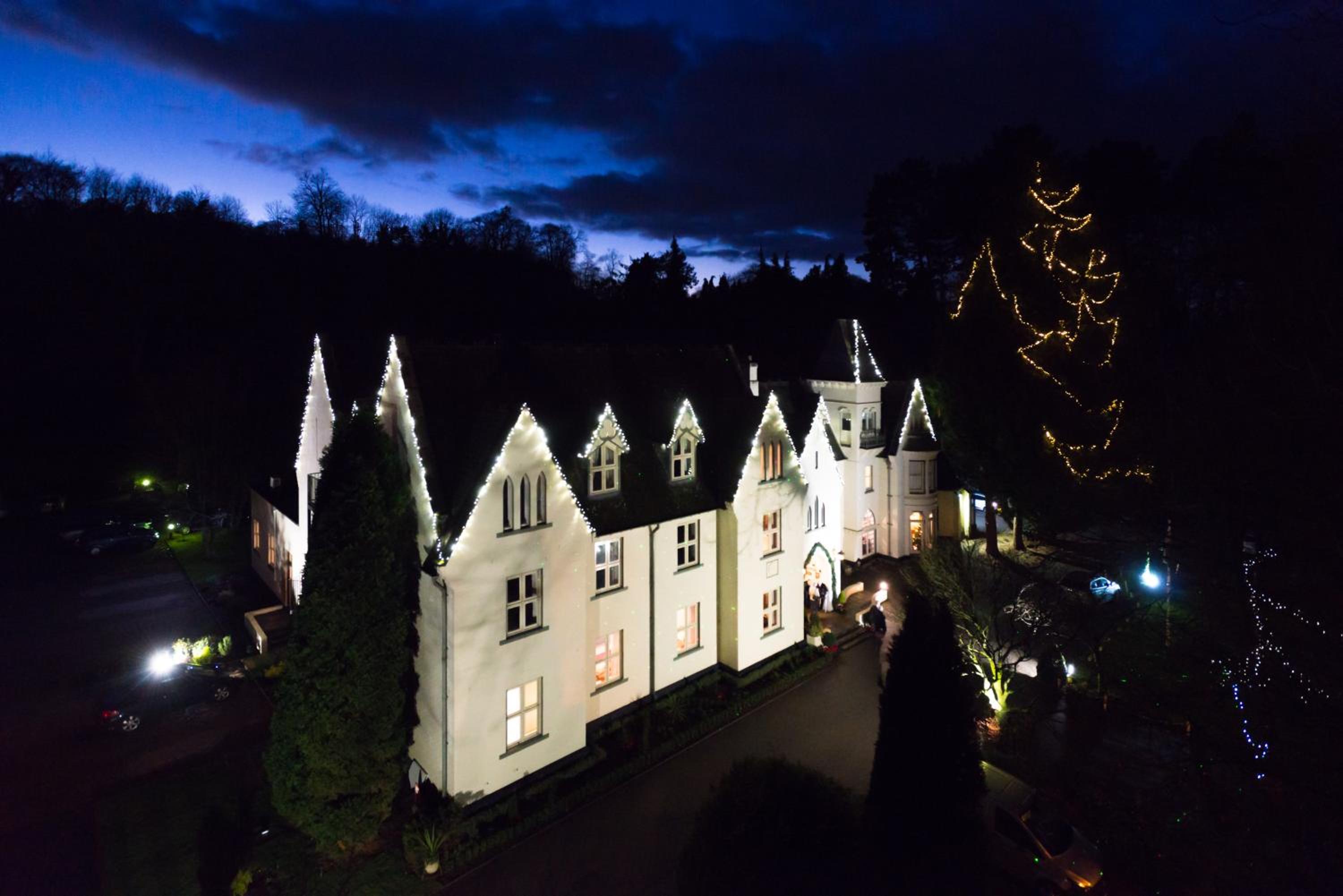 The Glen Yr Afon House Hotel 9/61