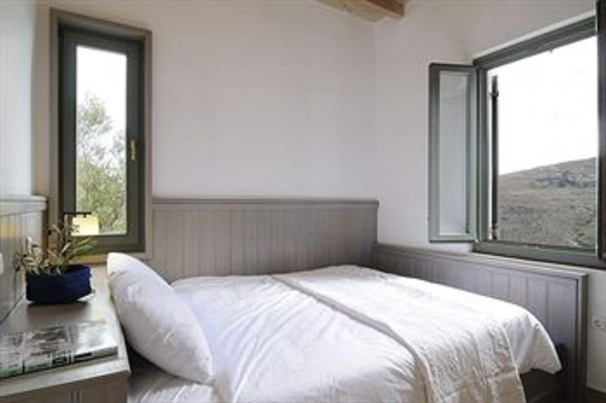 Suite, Double Bed, Partial Sea View, 2 Sofa