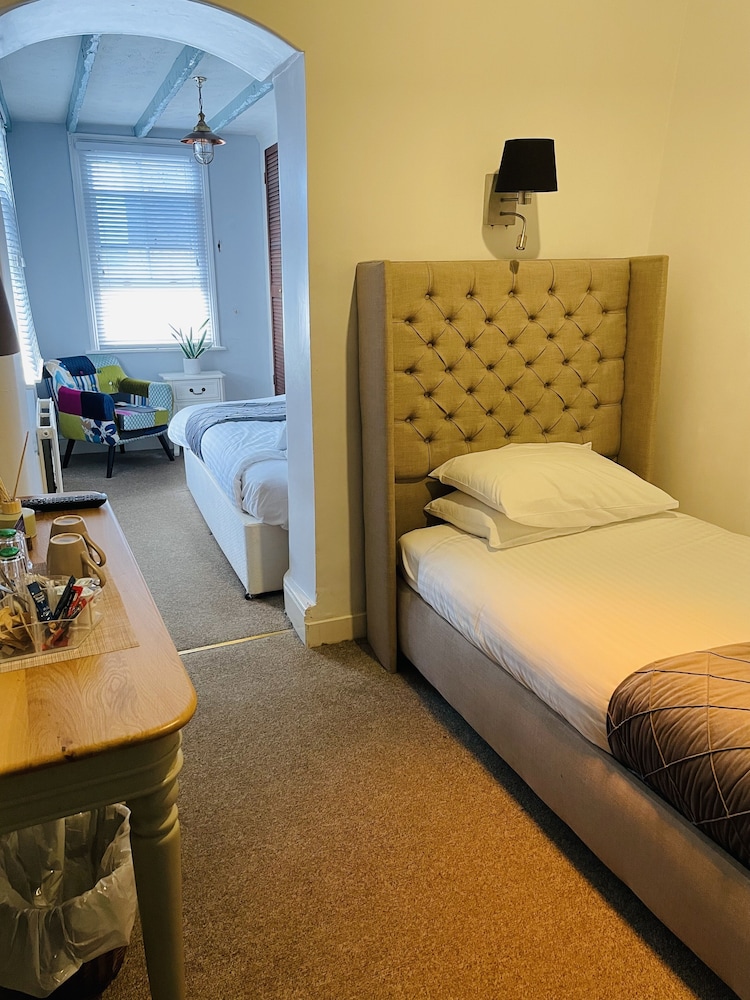 Molesworth Arms Hotel 15/50