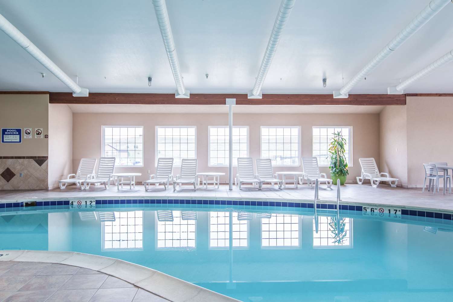 swimming pool spa