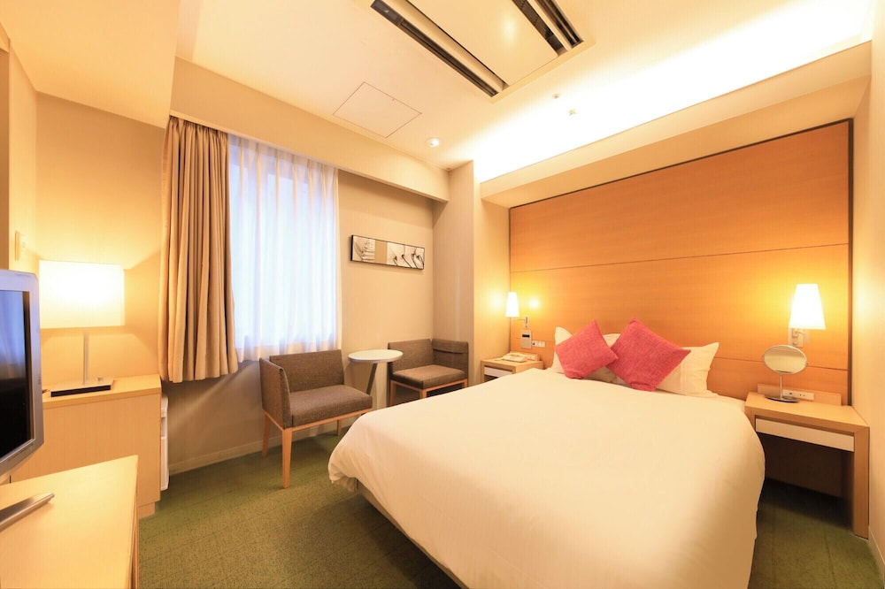 ROOM, DOUBLE BED
