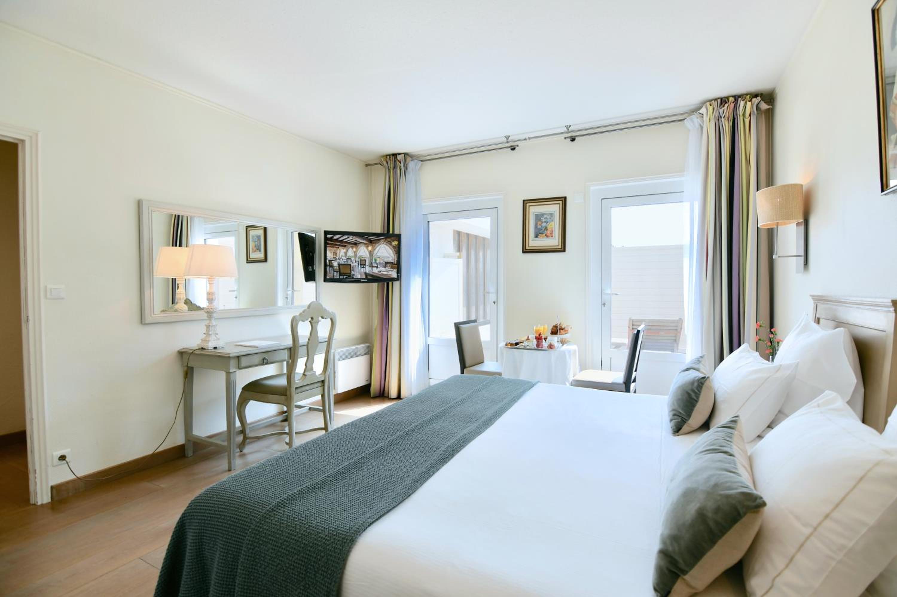 Manor, Classic, Double Bed