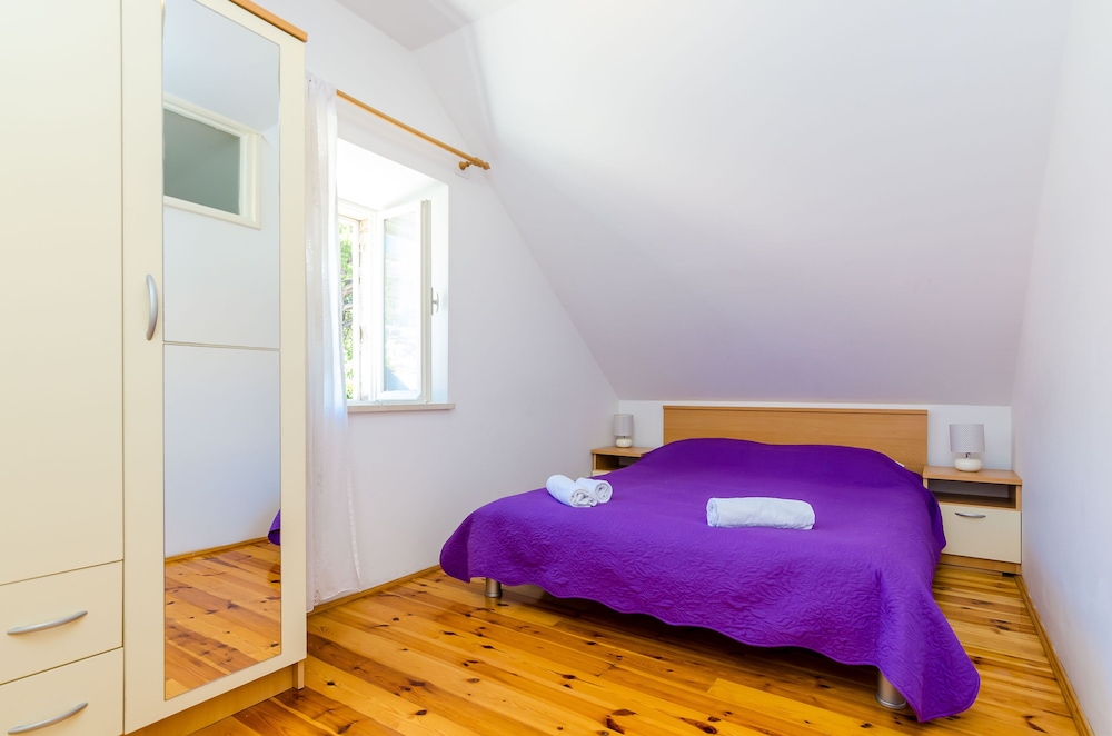 ORKA APARTMENTS 25/75