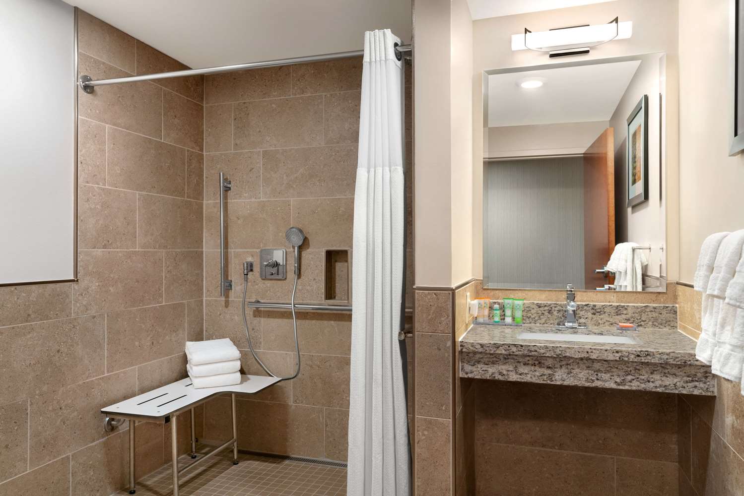 Wyndham Garden State College 45/47