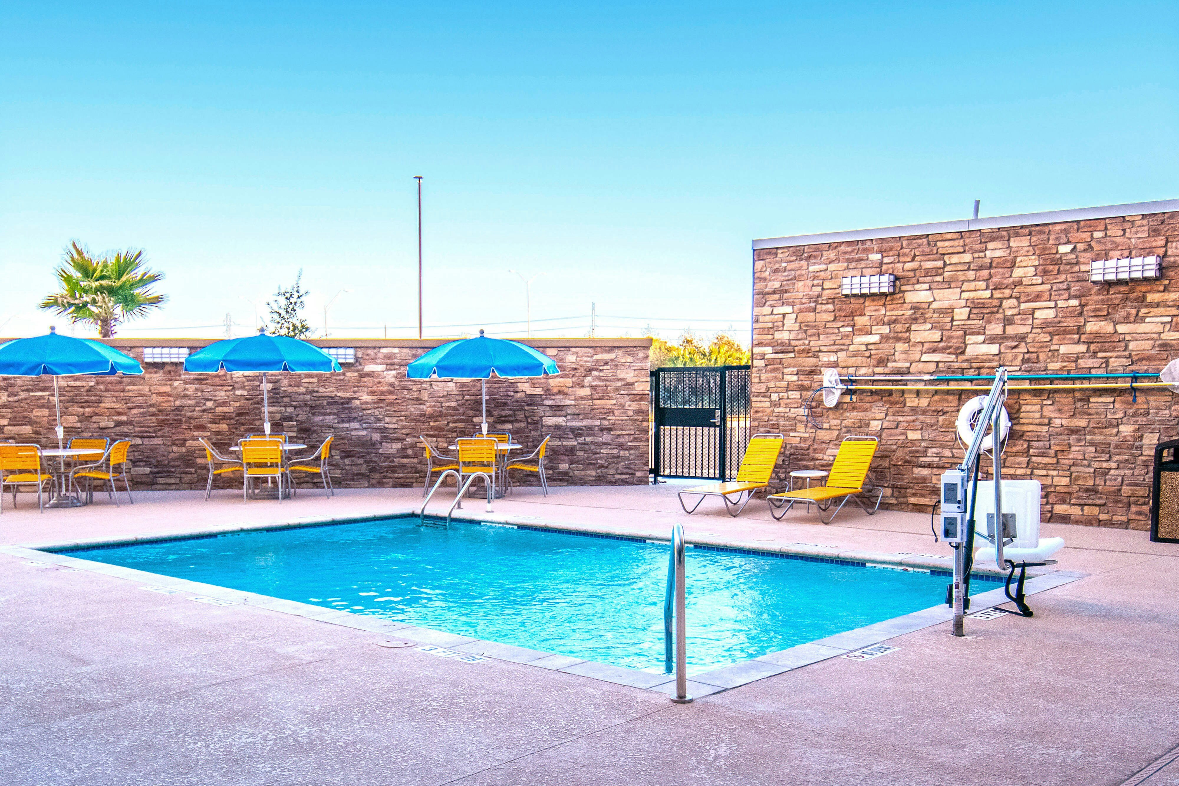 Fairfield Inn And Suites San Antonio Brooks City Base 3/18