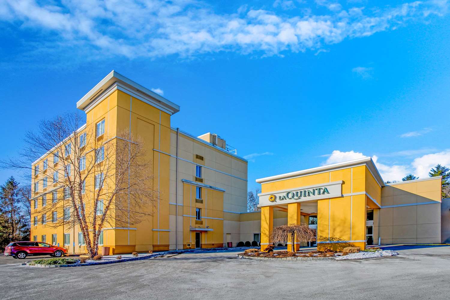 La Quinta Inn & Suites by Wyndham Danbury 8/58