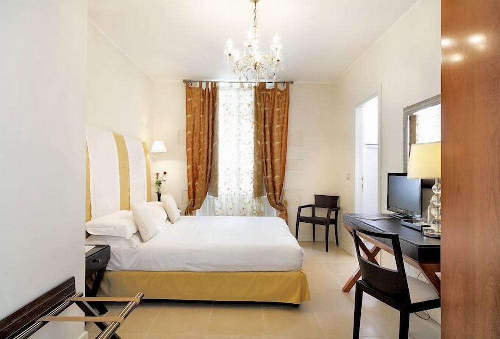 Hotel Palazzo Cavalieri 21/35