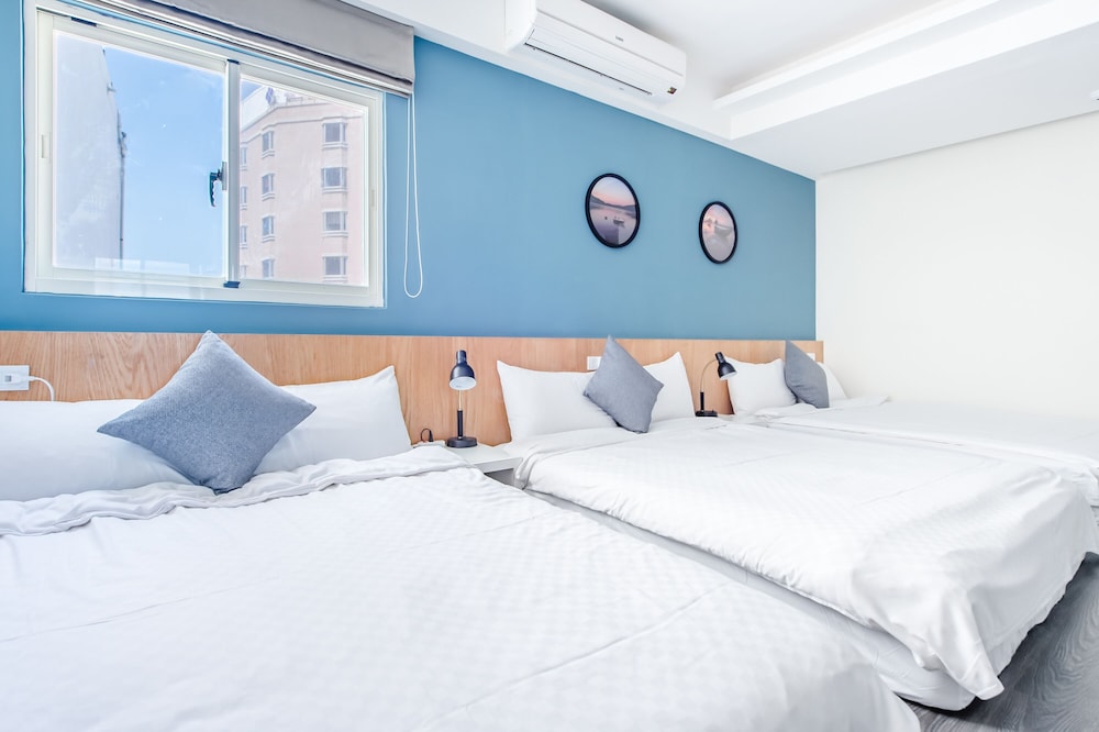 Sea Residences 12/54