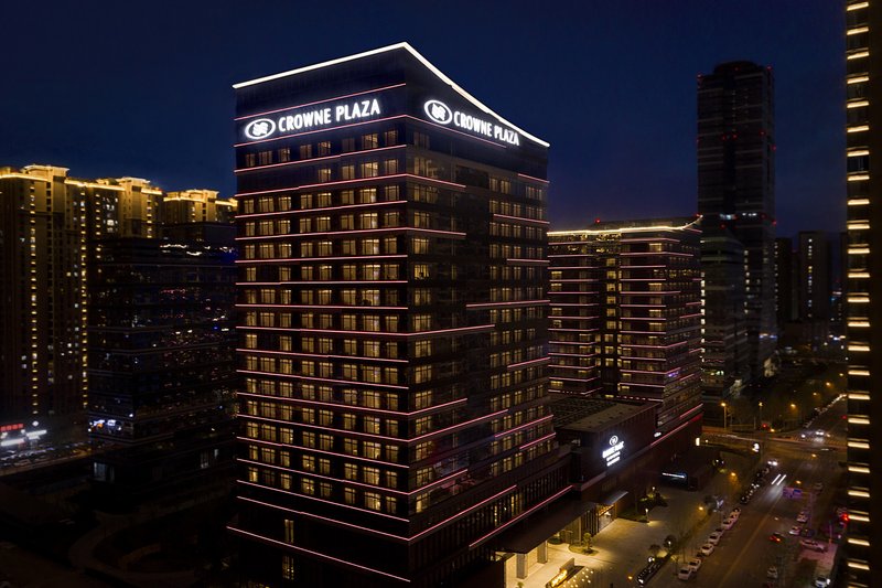 Crowne Plaza Qingdao Jinshui 4/84