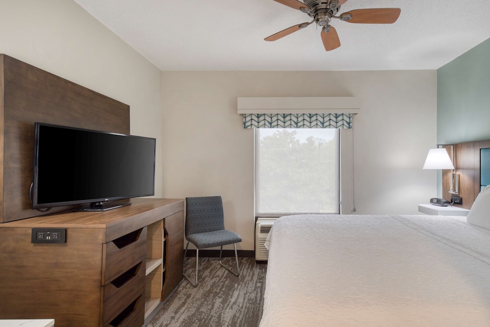 Hampton Inn And Suites Wilmington-Wrightsville Beach 27/74
