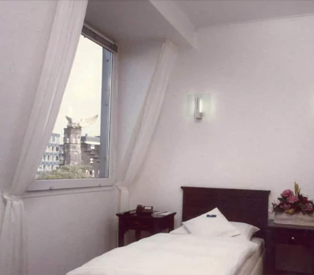 CERANO CITY HOTEL KOLN AM DOM 9/38