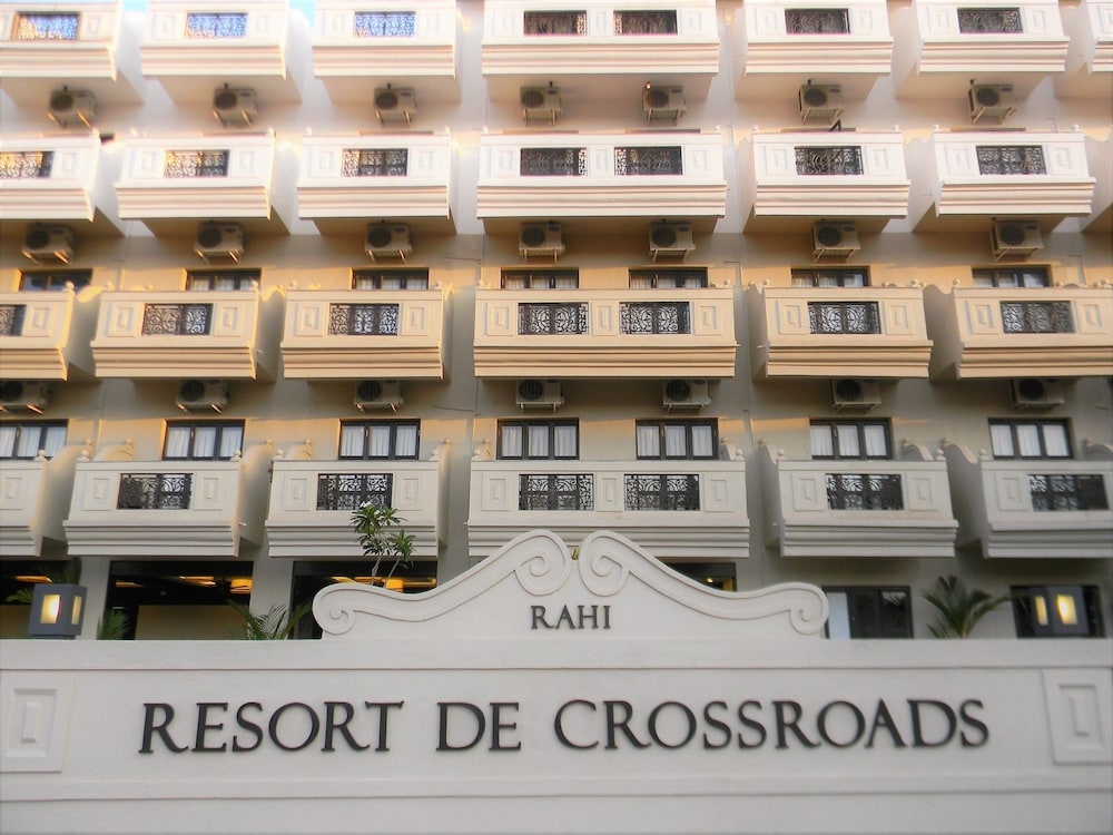 RAHI RESORT DE CROSSROADS 1/17