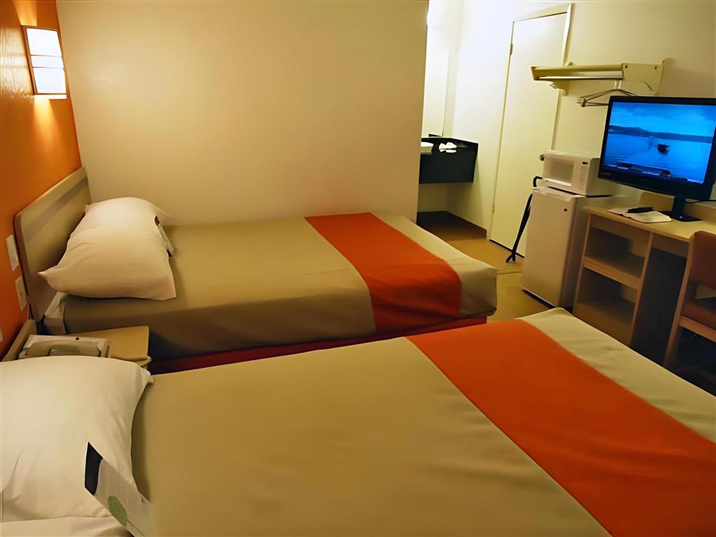2 Full Beds Smoking, Micfridge