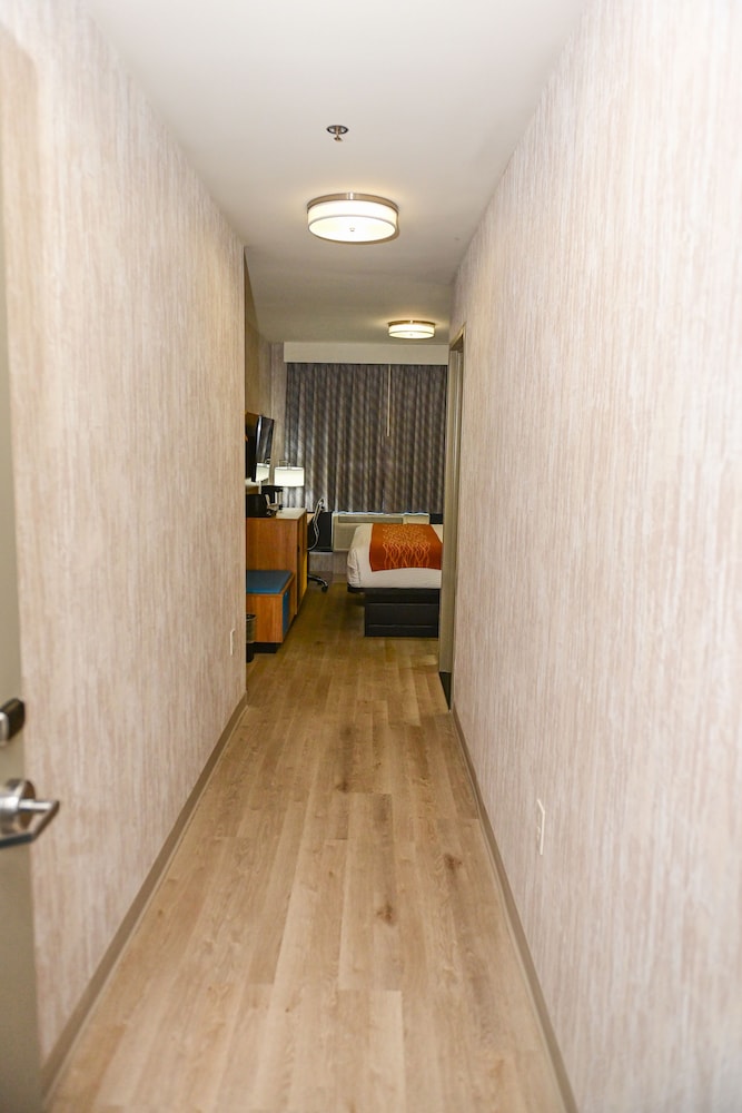 Days Inn by Wyndham Bronx NYC 15/50