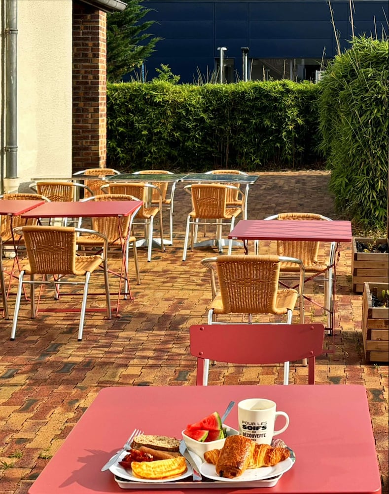 KYRIAD MONTARGIS - AMILLY 25/50