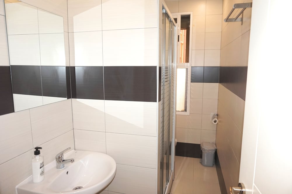 Mucho Madrid Hostel 46/49