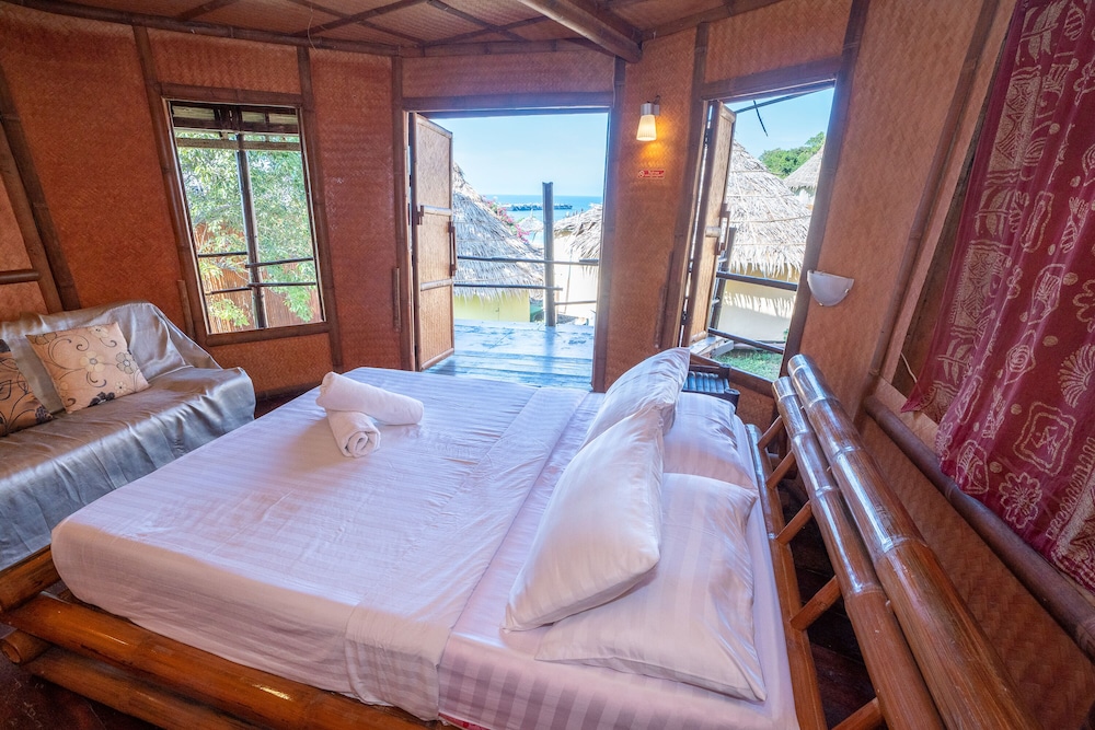 Paree Hut Resort Koh Sichang 7/43