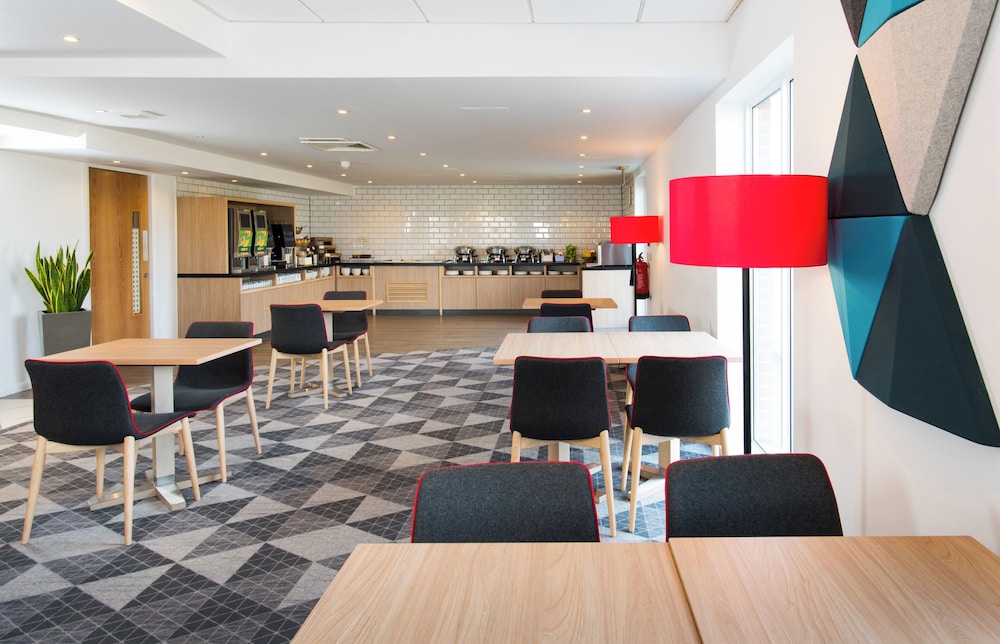 Holiday Inn Express Southampton West 35/64