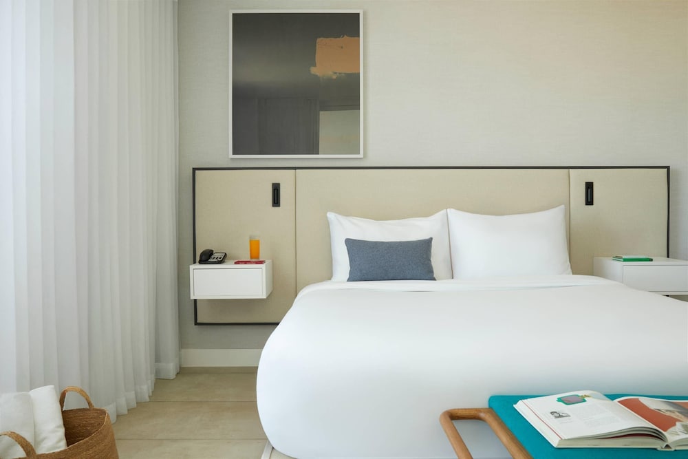 SUITE, KING BED, OCEAN VIEW