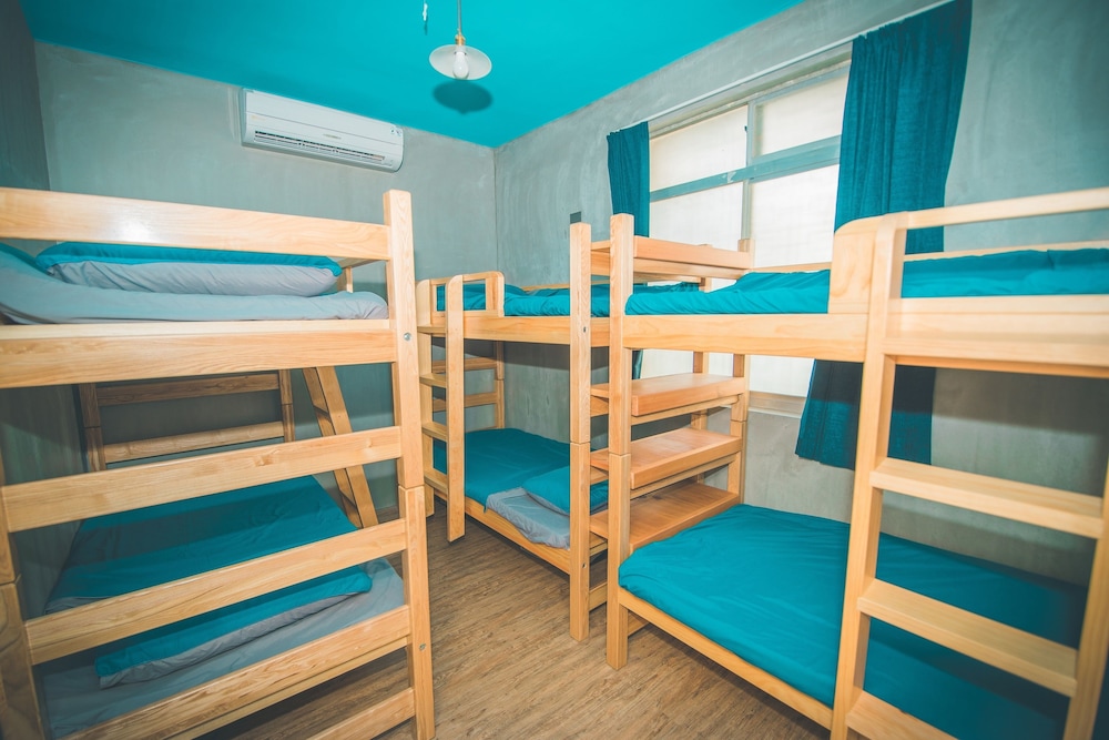 Matchbox Hostel 13/16