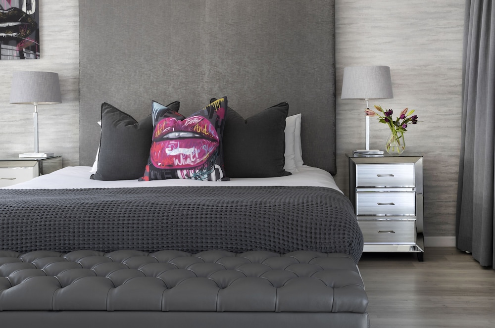 The Clarendon - Fresnaye 3/50