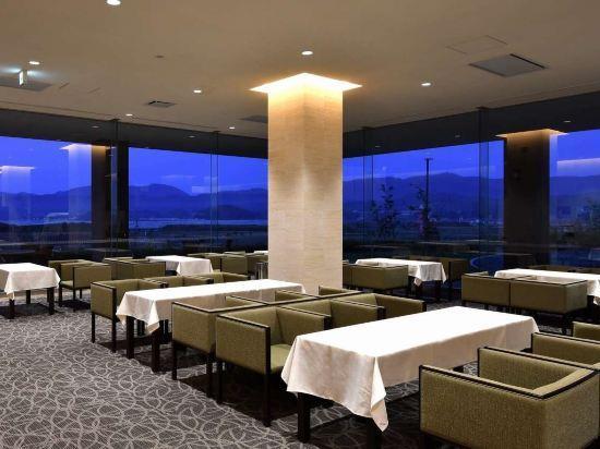 Capital Hotel 1000 36/42