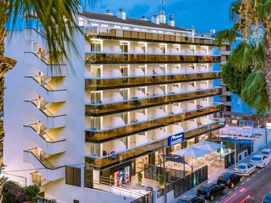 Ponient Aparthotel Marinada 2/48