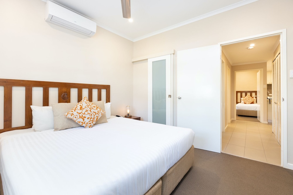 2 Bedrooms, Apartment, King and Twin Beds