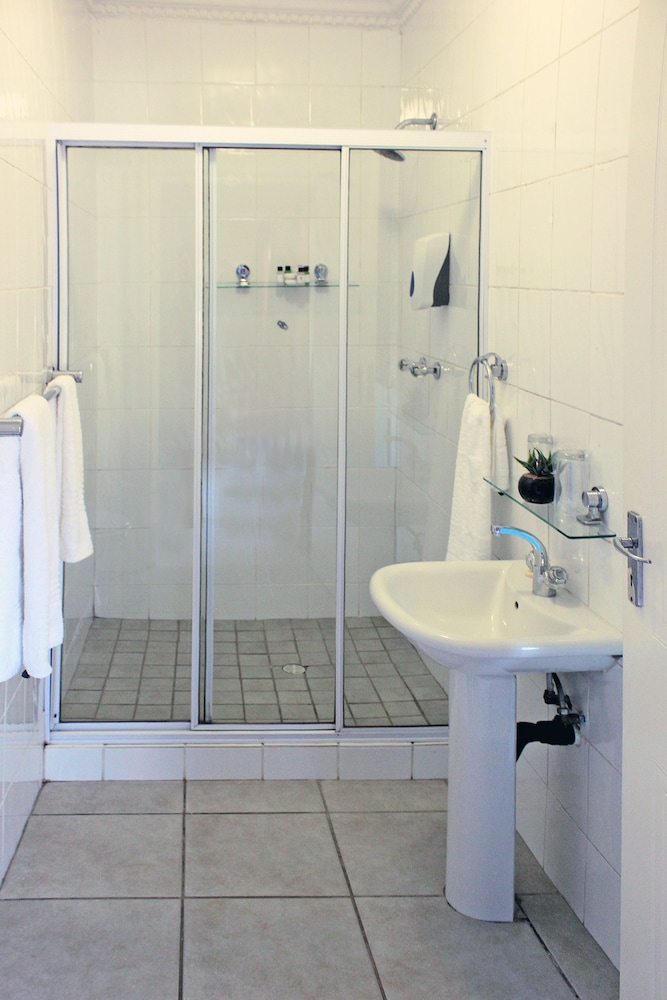 Durban Manor Guest House 33/38
